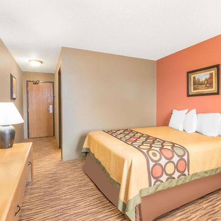 Super 8 By Wyndham Warroad Hotel Buitenkant foto